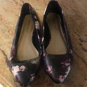Flower valet flats size 11